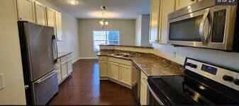 6815 Kinsale Ln in Powell, OH - Building Photo