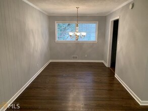 2386 Miriam Ln in Decatur, GA - Building Photo - Building Photo