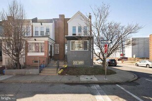 870 Marcella St in Philadelphia, PA - Building Photo
