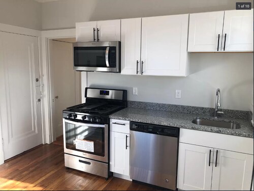 840 Massachusetts Ave-Unit -4 in Arlington, MA - Foto de edificio