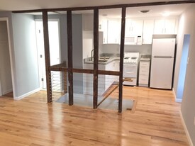 425 High St, Unit 5 in Chestertown, MD - Building Photo