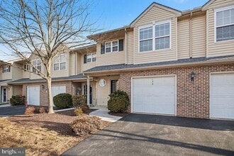 156 Sparrow Rd in Hummelstown, PA - Building Photo - Building Photo