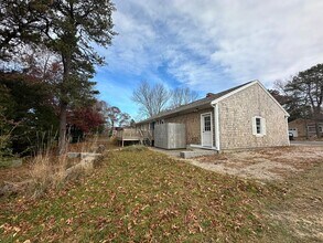 45 Bernard St in South Yarmouth, MA - Foto de edificio - Building Photo