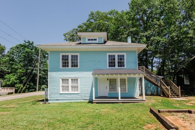 property at 116 N 14th St