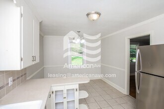 2647 Glenwood Rd in Columbia, SC - Foto de edificio - Building Photo