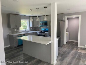 333 Perkinsville Rd in Highland, NY - Building Photo - Building Photo