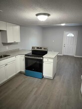 824 Tanner St in Sikeston, MO - Building Photo - Building Photo