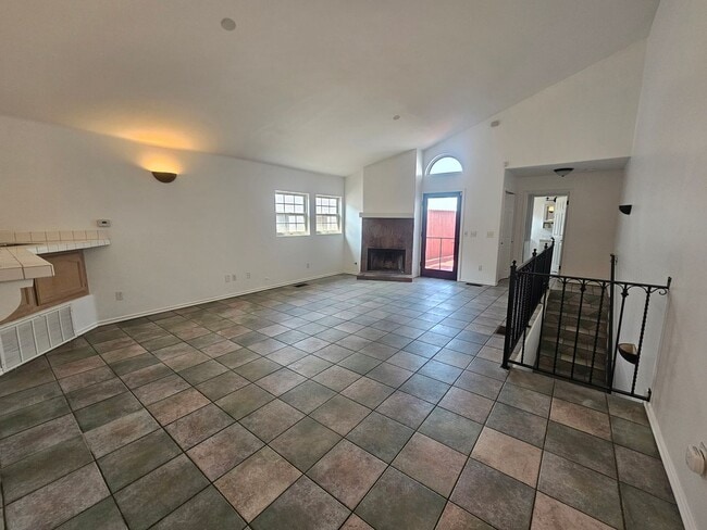 1649 Sargent Pl in Los Angeles, CA - Building Photo - Building Photo