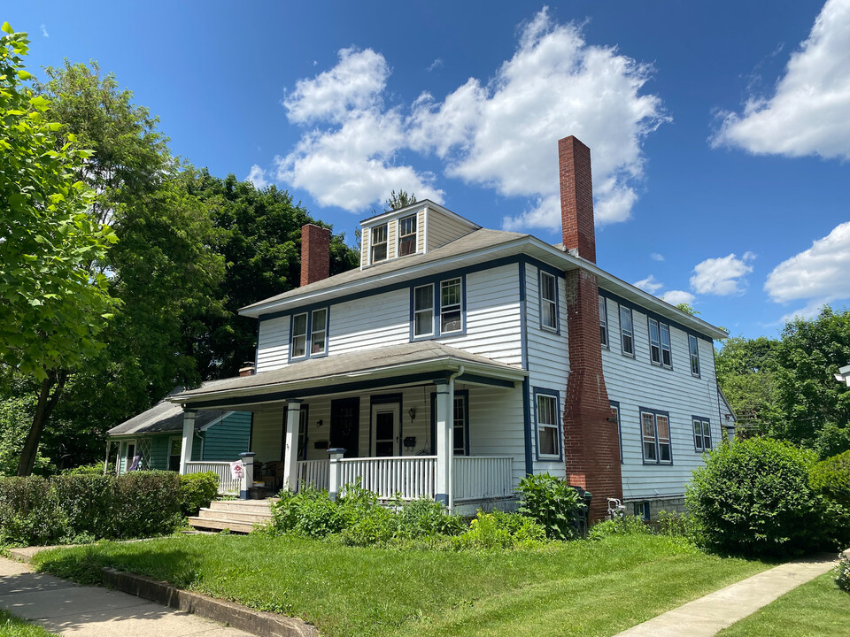 401 Keller St in State College, PA - Building Photo