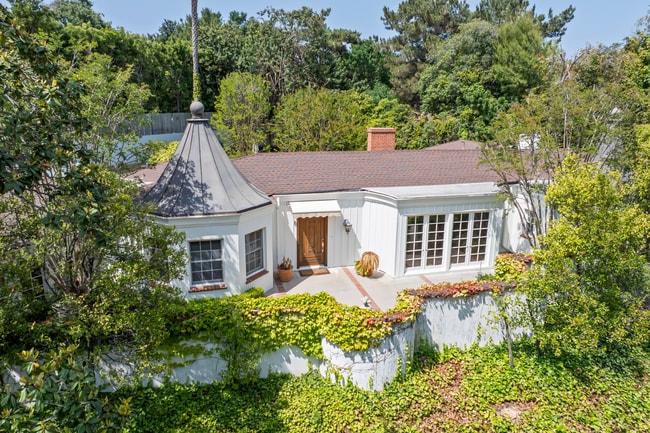 property at 10711 W Sunset Blvd