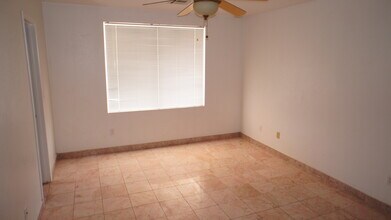 625 Carlos Julio Ave in North Las Vegas, NV - Building Photo - Building Photo
