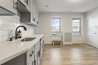 8 Hallet St in Boston, MA - Building Photo - Building Photo