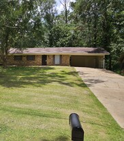 2835 Glenderry St in Jackson, MS - Building Photo