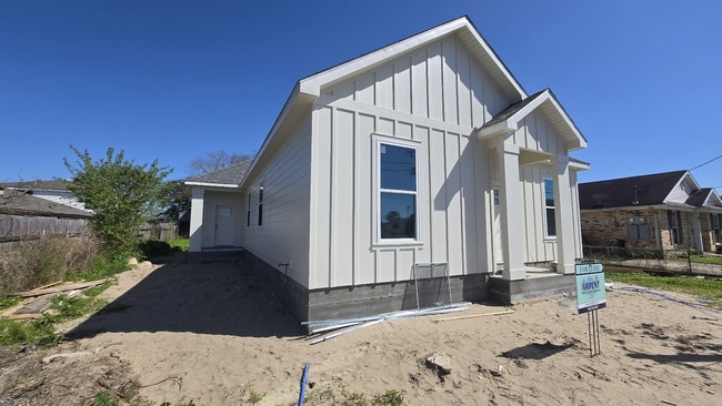1333 Angela St in Arabi, LA - Building Photo - Building Photo