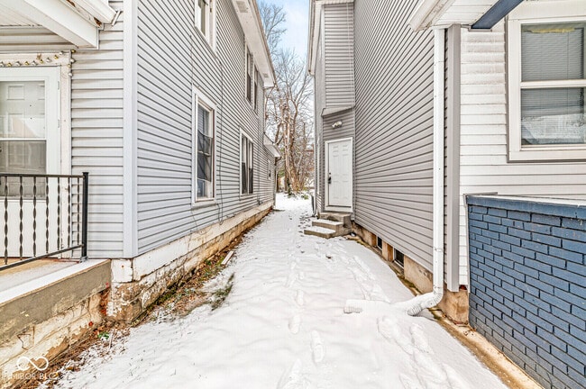 2345 N Kenwood Ave in Indianapolis, IN - Building Photo - Building Photo