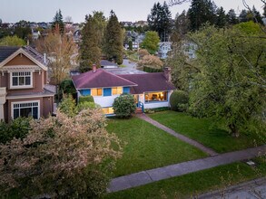2694 W King Edward Ave in Vancouver, BC - Building Photo - Building Photo