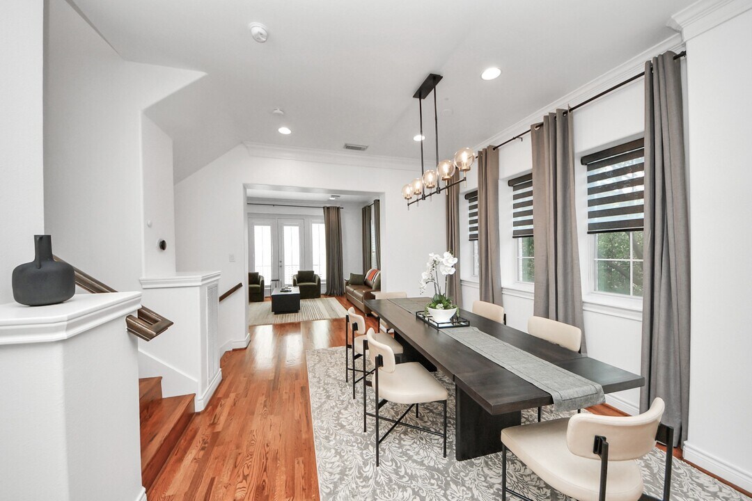 620 Rutland St in Houston, TX - Building Photo