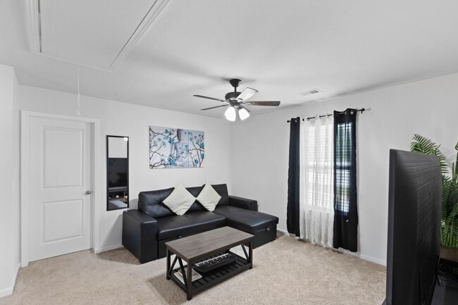 833 Colmore Trl in Lyman, SC - Foto de edificio - Building Photo