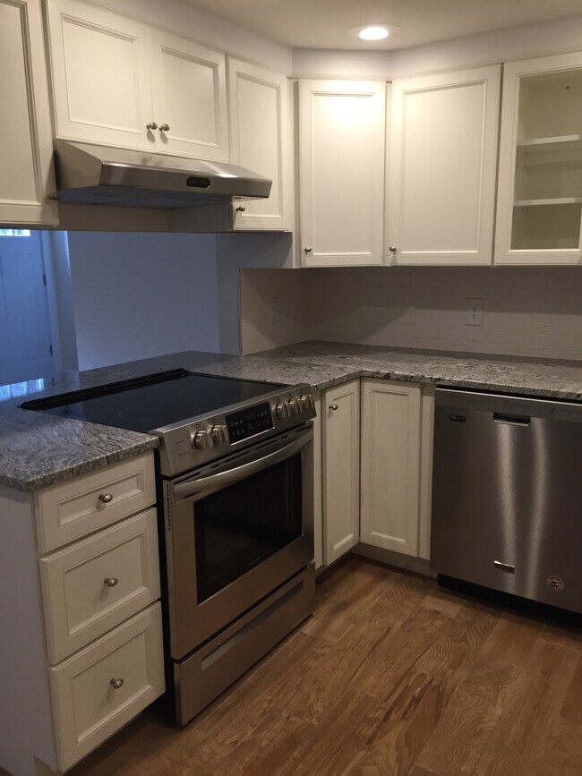 1470 Commonwealth Ave, Unit 1470 in Boston, MA - Foto de edificio - Building Photo