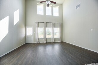 1609 Ranch House in New Braunfels, TX - Building Photo - Building Photo