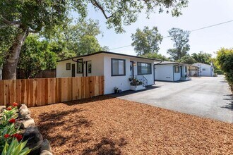 1231 E Mason St in Santa Barbara, CA - Building Photo - Building Photo