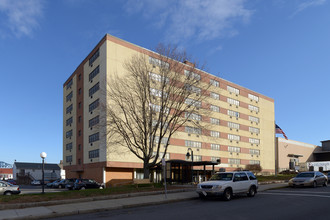 Oliveria Apartments in Fall River, MA - Building Photo - Building Photo