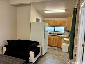 719 Kalalea St in Honolulu, HI - Building Photo - Building Photo