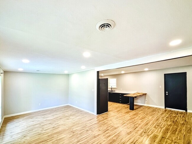 742 Heather Ln in Jackson, MS - Building Photo - Building Photo