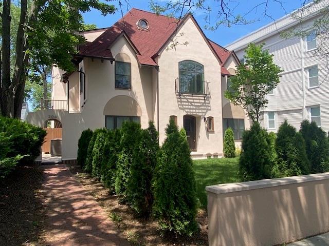 property at 206 Waterman St