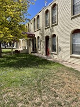 Paramount Place Apartments in Amarillo, TX - Building Photo - Building Photo