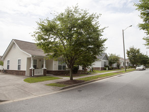 Spring Brook Meadows Senior Villas in High Point, NC - Building Photo - Building Photo