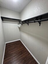 6101 Parkwood Dr in Austin, TX - Foto de edificio - Building Photo