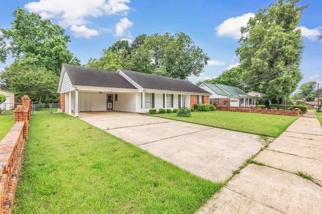 5427 Shirlington Ave in Memphis, TN - Building Photo - Building Photo