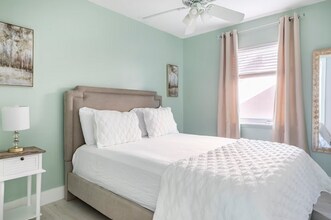 9371 NW 33rd Pl in Sunrise, FL - Foto de edificio - Building Photo