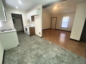 628-B N Orchard Crest Ave in Springfield, MO - Building Photo - Building Photo