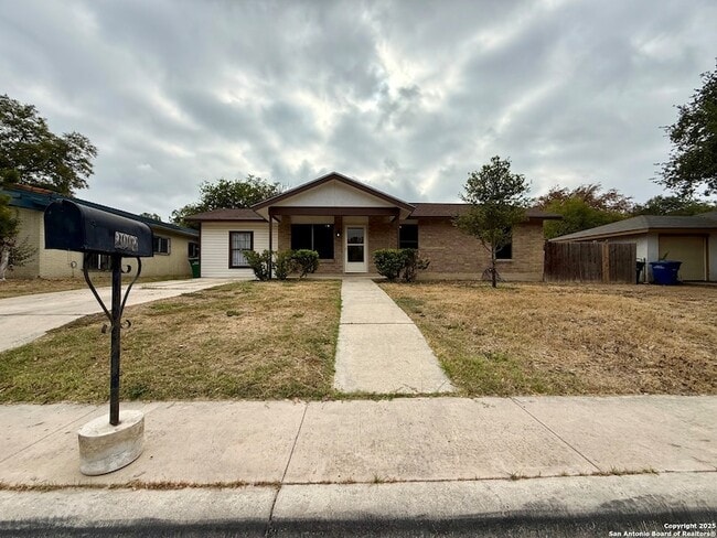 2002 Cassandra St, Unit TS203 in San Antonio, TX - Building Photo - Building Photo