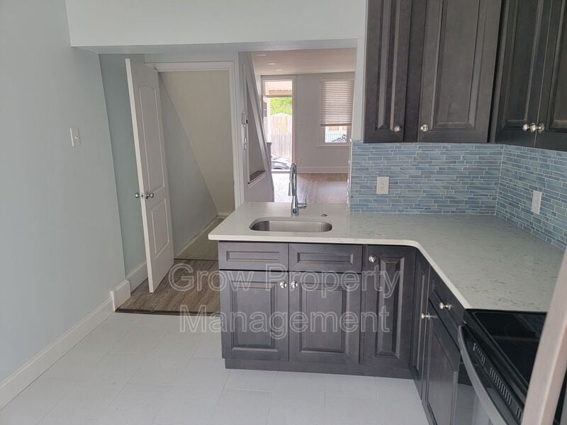 3632 Earp St in Philadelphia, PA - Building Photo