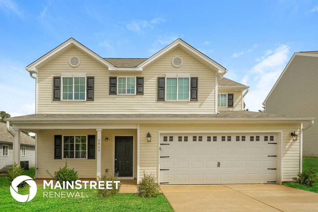 3915 Bissett Wy in Greensboro, NC - Building Photo