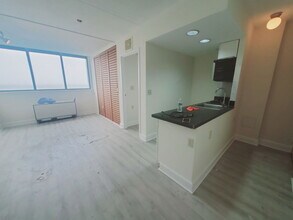 60 Strawberry Hill Ave in Stamford, CT - Building Photo - Building Photo