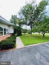 5900 King James Dr in Alexandria, VA - Building Photo - Building Photo