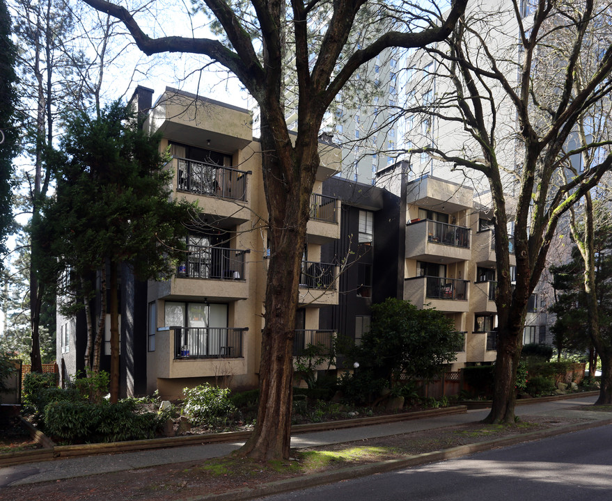 The Pendrell in Vancouver, BC - Building Photo