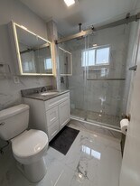 376 Riverside Ave, Unit 1 in Medford, MA - Building Photo