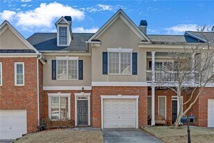 2318 Longcourt Wy in Atlanta, GA - Building Photo
