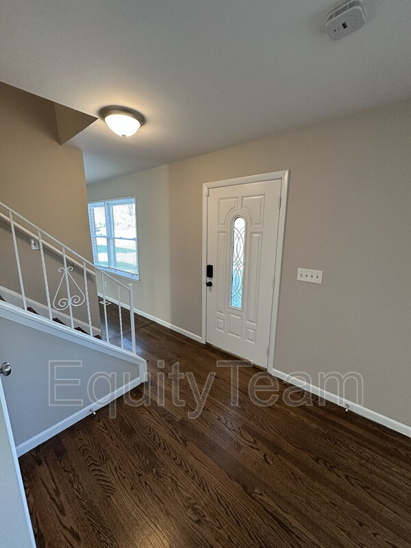 517 Brunswick Dr in Cincinnati, OH - Building Photo - Building Photo