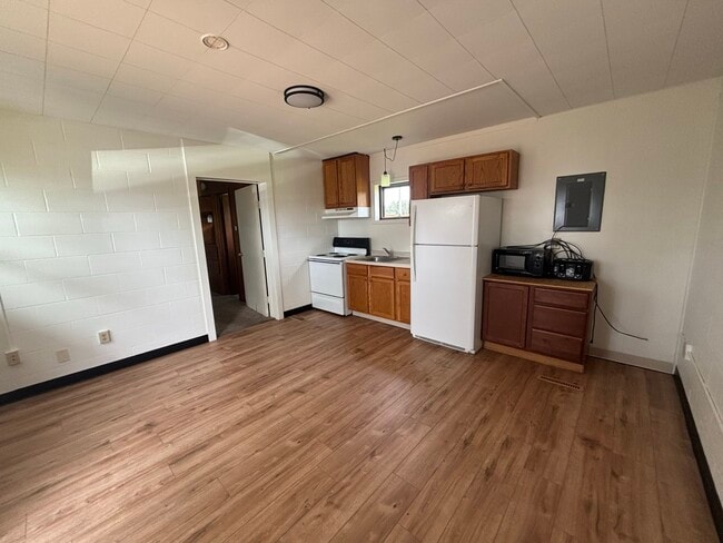 913 S Main St, Unit 2