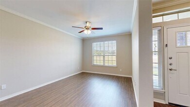 2003 Harvey Mitchell Pkwy S in College Station, TX - Building Photo - Building Photo