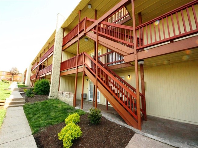 Tiger Village in Columbia, MO - Foto de edificio - Building Photo