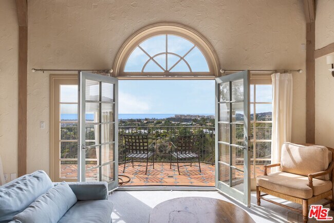 property at 1041 Somera Rd