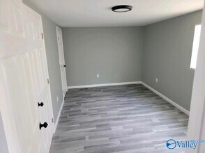 3212 Reynolds Dr NW in Huntsville, AL - Building Photo - Building Photo