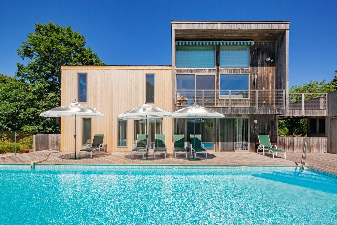 118 Central Ave in Amagansett, NY - Building Photo